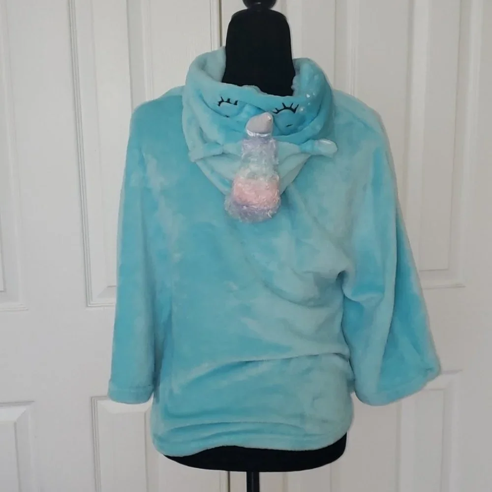 Girls unicorn hooded blanket